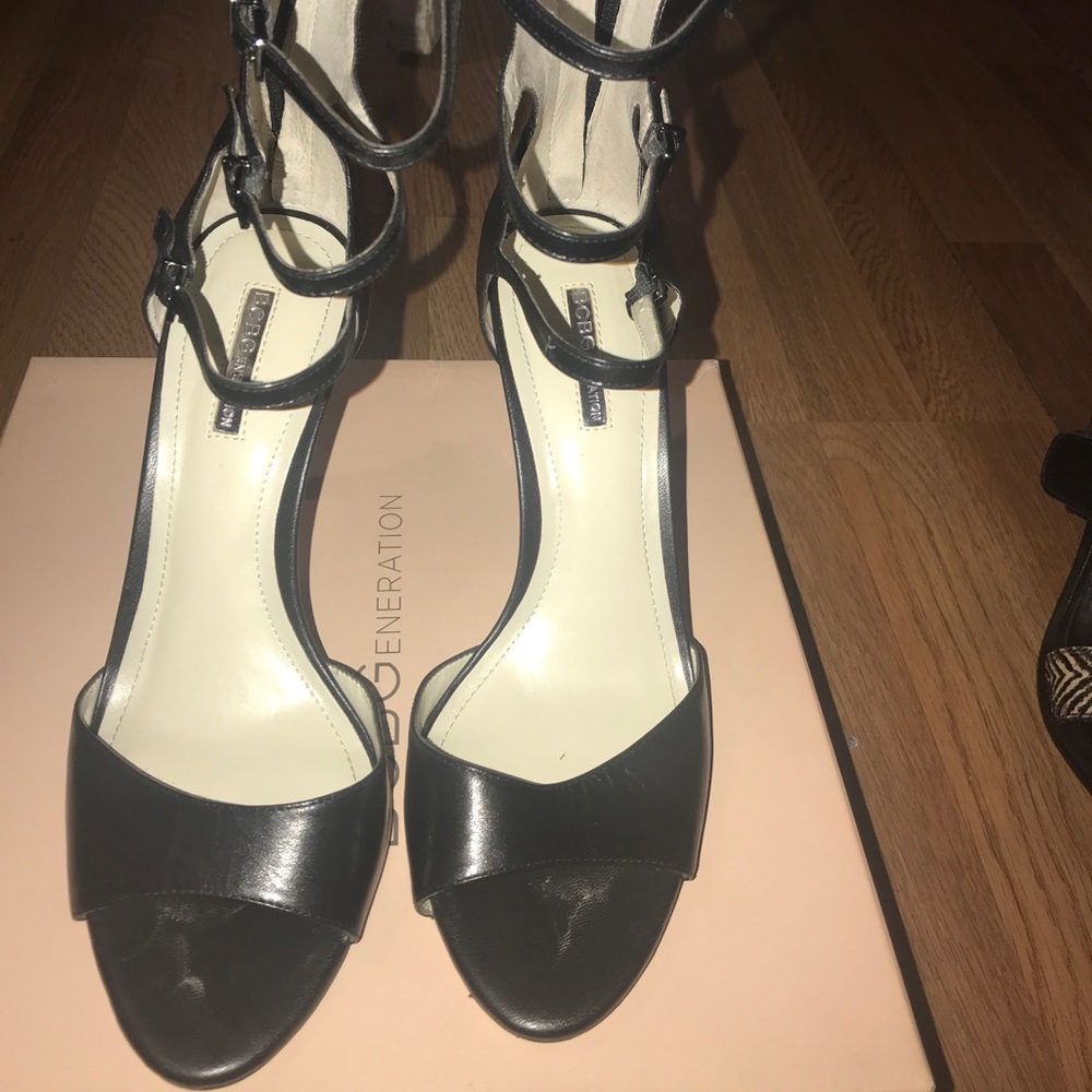 Strapped leather sandal